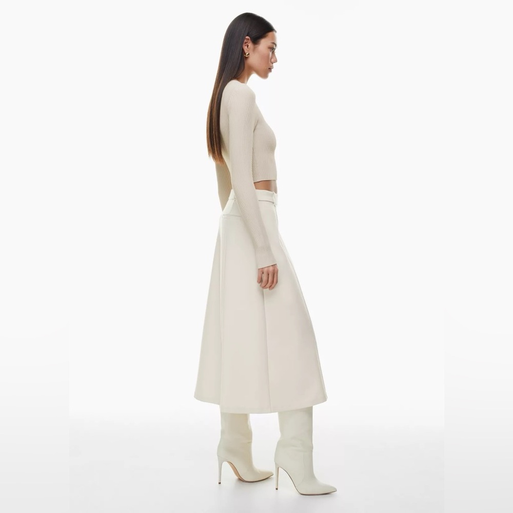 Aritzia Babaton Sculpt Knit Forefront Long Sleeve in Matte Pearl - Picture 5 of 12